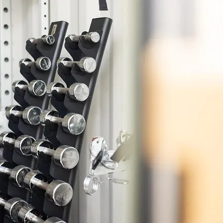 Oakstone Hills Hotel