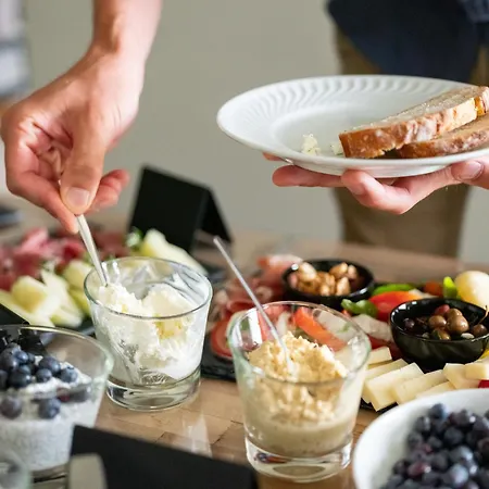 Hotel Oakstone Hills