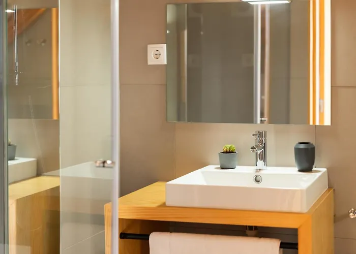 Hotel Oakstone Hills