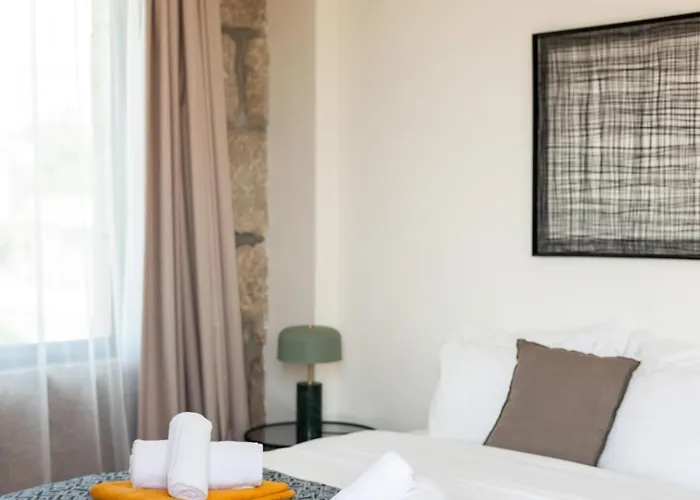 מלון Oakstone Hills