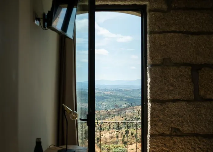 Oakstone Hills נלאס