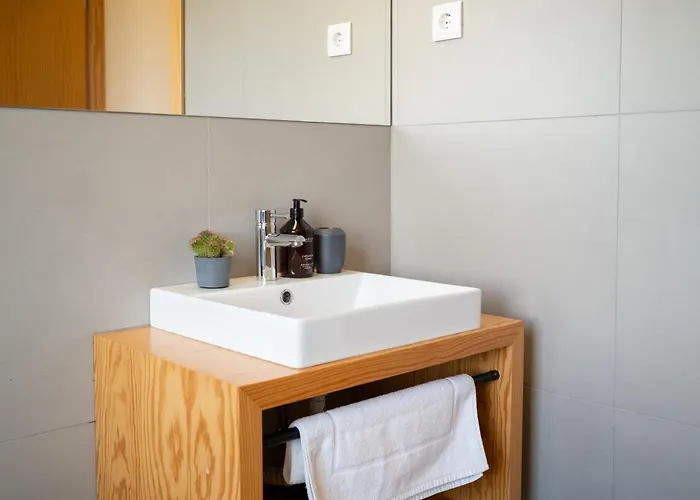 מלון Oakstone Hills